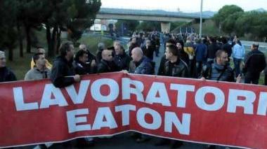 Manifestazione dei lavoratori della Eaton: tornano ombre sul loro futuro
