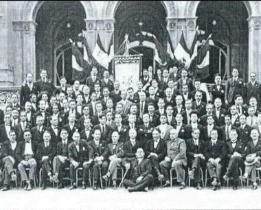 La Corale Guido Monaco e sopra foto di gruppo depoca per i dirigenti della Guido Monaco    