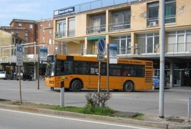 Il terminal bus di Atl in viale Elba a Portoferraio