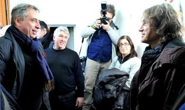 Ligabue con il sindaco Cosimi e gli studenti ai 4 Mori 
