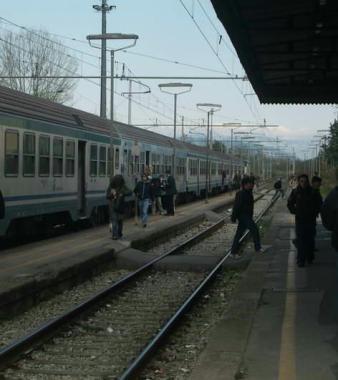 Treni alla stazione di Altopascio (foto darchivio) 