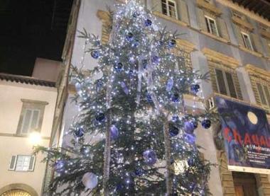 Un albero di Natale azzurro 