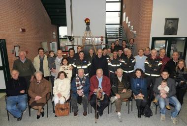 La festa di Santa Barbara nella caserma dei vigili del fuoco e, accanto, bambini assieme a Babbo Natale al Tettuccio      