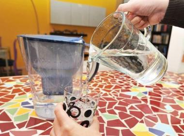 Una caraffa filtrante sempre di pi&ugrave; in uso nelle nostre case 