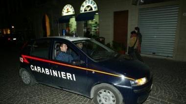 Botte e coltellate tra fidanzati