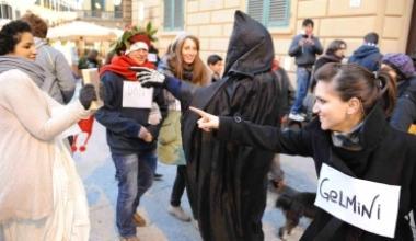 Happening di protesta sul Globo