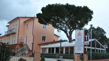 Affari edilizi, polemica a Marina