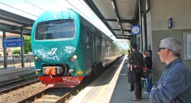 TRENI - ARRIVI E PARTENZE