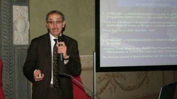 Il professor Castellacci durante il convegno