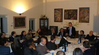 Sopra don Andrea Cristiani e il sindaco Gabbanini; accanto un’iniziativa di Shalom