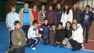 <b>TENNIS </b>Francesca Schiavone con i giovani allievi della Scuola cussina