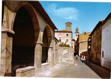 <b>POZZONI.</b> In pietra di peperino 