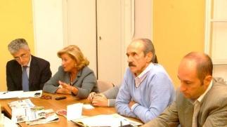 I consiglieri di Forza Lucca: ieri hanno incontrato un gruppo di genitori sulla questione del caro mensa