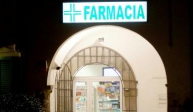 Farmacia rapinata per quattro volte