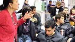 «La nostra scuola cade a pezzi»