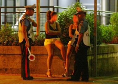 Lucciole controllate dai carabinieri