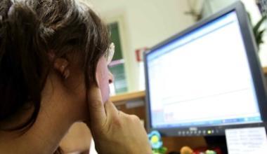 Viola il sito di un'altra e offre sesso a suo nome