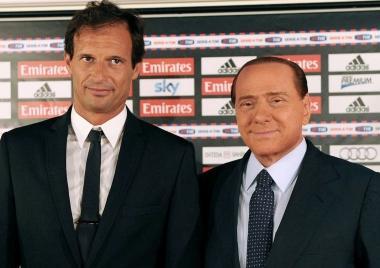 Massimiliano Allegri (sin.) e Silvio Berlusconi 