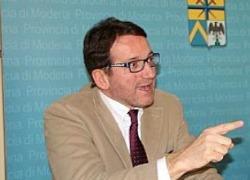 «L'assessore Muzzarelli amico dei cavatori»