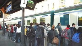 TRENI - ARRIVI E PARTENZE
