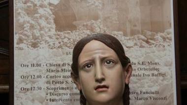 <b>LA STATUA.</b> La testa della Madonna è tornata al suo posto