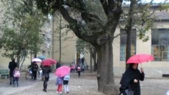 La scuola elementare Alighieri in piazzale S. Donato