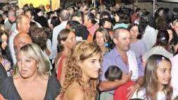 Agosto 2009, serata amarcord a Campo Tizzoro. Grande successo per “Quelli che andavano al Maeba”. Nel progetto approvato dalla giunta al posto della discoteca negozi, sala polivalente e mediateca