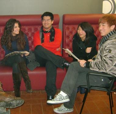 Un incontro tra un gruppo di studenti dellassociazione     