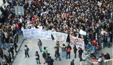 Borse di studio, a rischio una rata per gli universitari