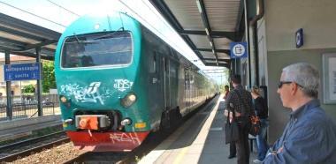 TRENI - ARRIVI E PARTENZE