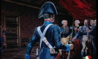 A destra il prefetto, Domenico Mannino e il comandante provinciale dei carabinieri, Saverio Nuzzi A sinistra e in basso due immagini del calendario 