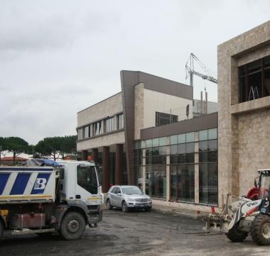 Slitta ancora l'apertura di Trony Personale in ansia