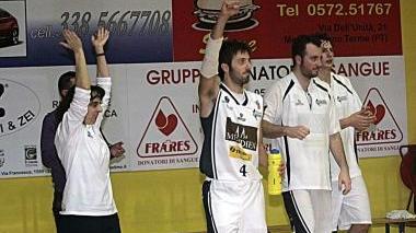 I giocatori della Meridien festeggiano la vittoria sul Cus Siena