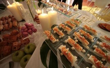 Una vetrina di dessert 