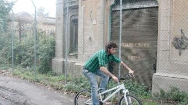 <b> Faccia a faccia in Comune. </b>Dopo il blitz nel parco del degrado, Brumotti va in Comune e parla con Roberto Ceccarini, dirigente tecnico.