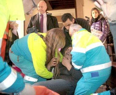 Una delle donne sfrattate ieri mattina a Ardenza si &egrave; sentita male nellatrio del Comune ed &egrave; stata soccorsa dai volontari della Misericordia mentre era in corso il consiglio comunale 