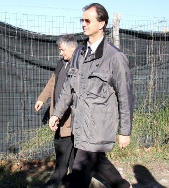 Lavvocato Paolini e Remorini (sullo sfondo) 