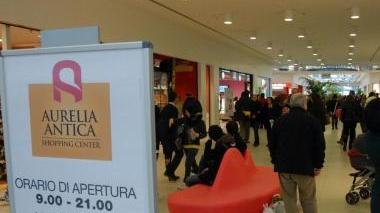 <strong>VECCHIA AURELIA.</strong> Il centro commerciale al Casalone