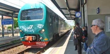TRENI - ARRIVI E PARTENZE