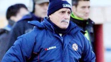 <b>MISTER.</b> Bepi Pillon in panchina a Piacenza