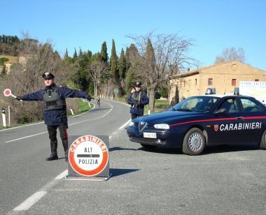 Un posto di blocco dei carabinieri 