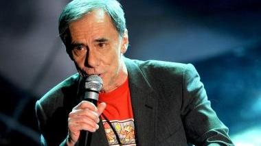 Vecchioni al Politeama tra canzoni e poesia