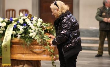 La madre di Daniele Franceschi al funerale 