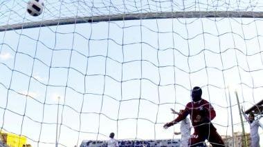 <b>IL GOL DEL KO.</b> Adiyiah segna al 4’ della ripresa la rete che condanna il Grosseto alla settima sconfitta in trasferta della stagione L’attaccante ha colpito il pallone dal basso verso l’alto