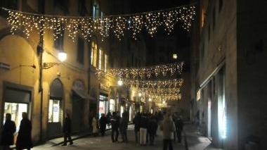 Corsa agli acquisti tra mercatini e altre proposte