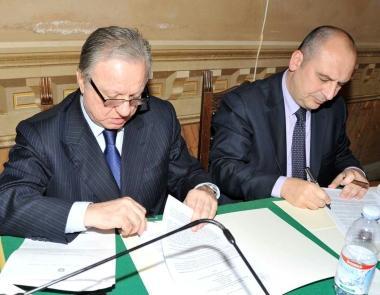 Matteoli e Anselmi alla firma; sotto Coletta, dell’Anas