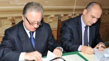 Matteoli e Anselmi alla firma; sotto Coletta, dell’Anas