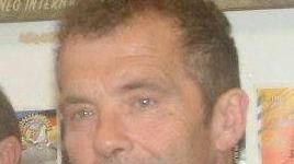 <b>DUE SCOMPARSE.</b> A destra Claudio Poletti e un agente della municipale sul campo di via dei Lecci dove vivevano Velia e Maddalena