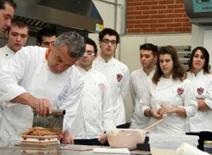 A scuola di pasticceria Prato gioca contro la crisi la carta della "gola"
