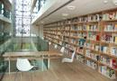 La lettura proposta come un gioco per i piccoli invitati in biblioteca